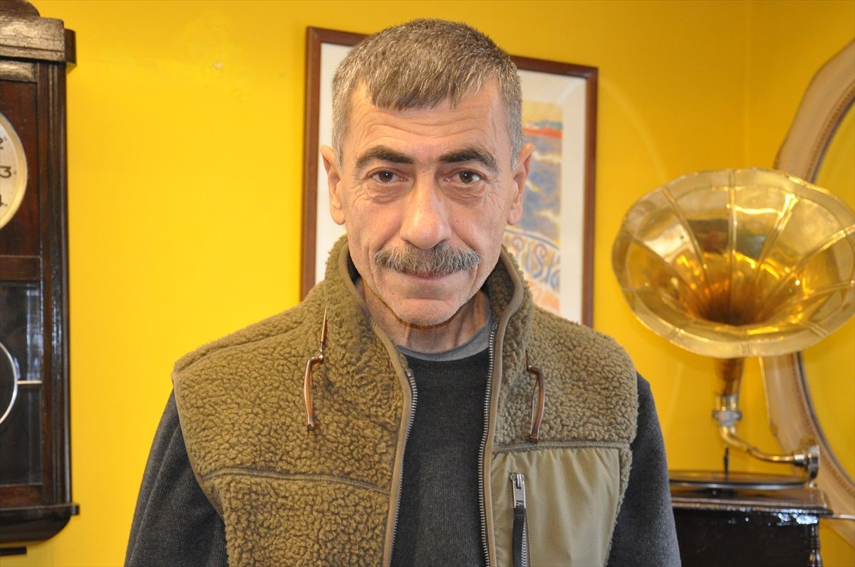 Eskişehirli Antikacı Gramofonları Yeniden Hayata Döndürüyor