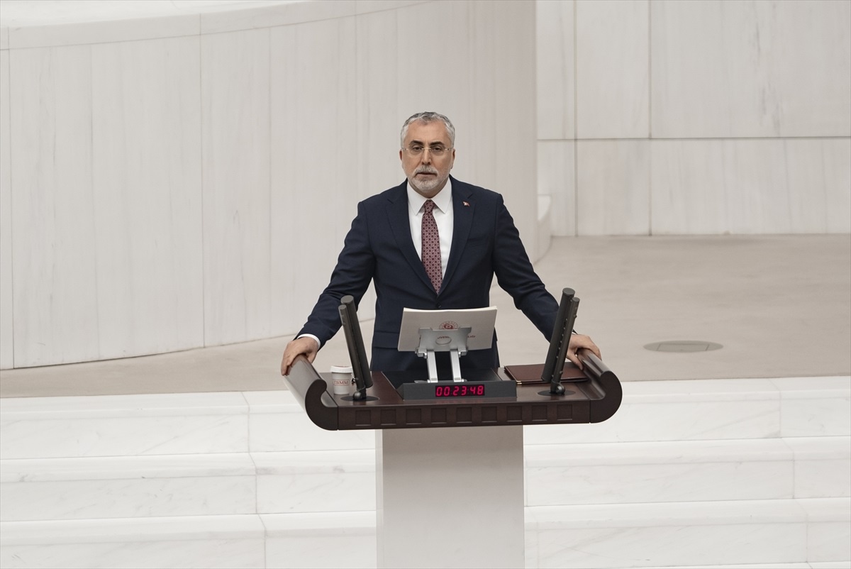 Asgari Ücrette Dengeli Çözüm Vurgusu