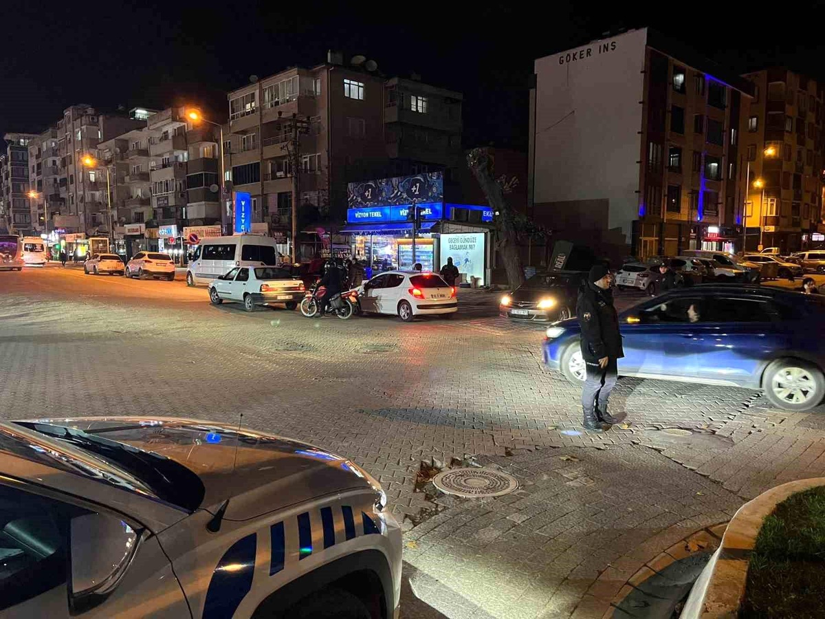 Edremit\'te Huzur Uygulaması: 9 Şüpheli Yakalandı
