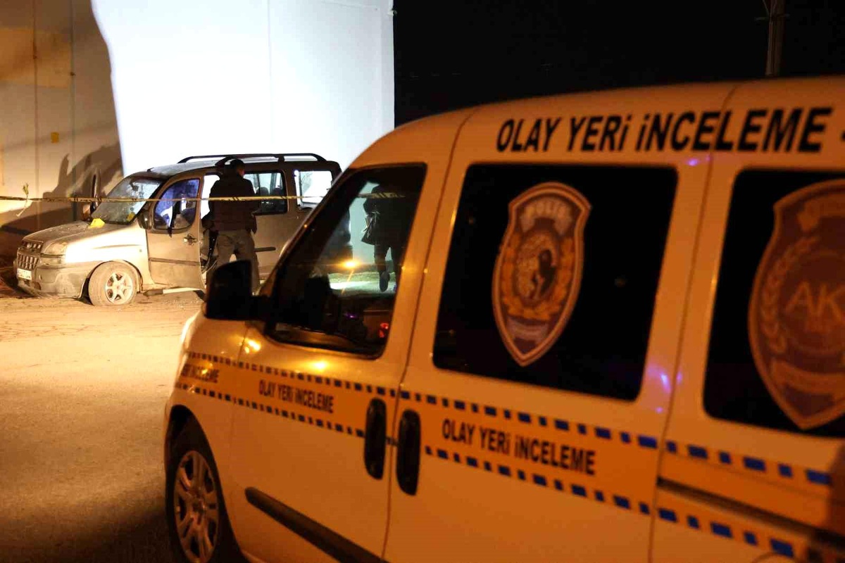 Aksaray\'da Kavga: Dede Tüfekle Yaralandı