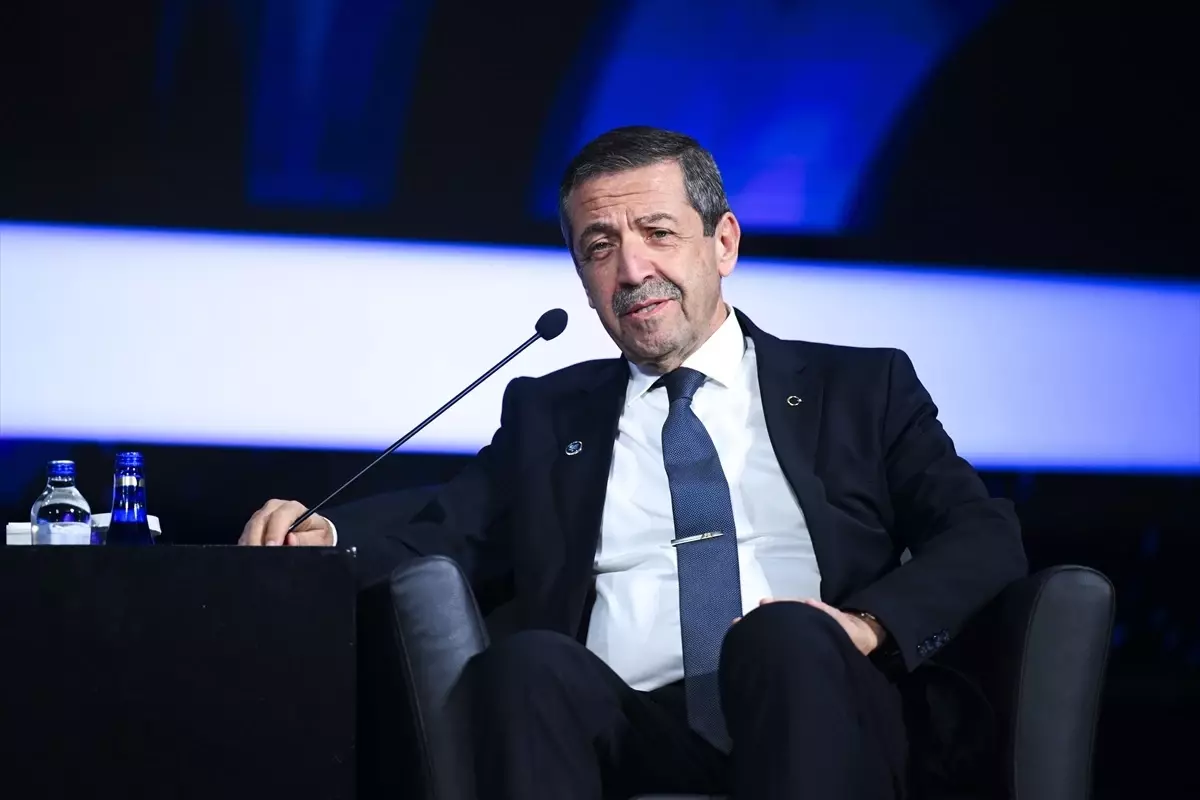 Ertuğruloğlu: Kıbrıs Sorunu Yanlış Tanımlanıyor