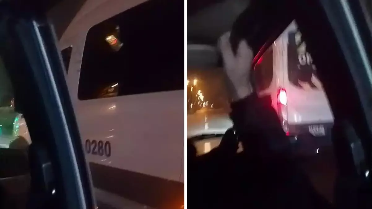 Kocaeli\'nde üç servis aracı trafikte çocuklu aileye dehşeti yaşattı