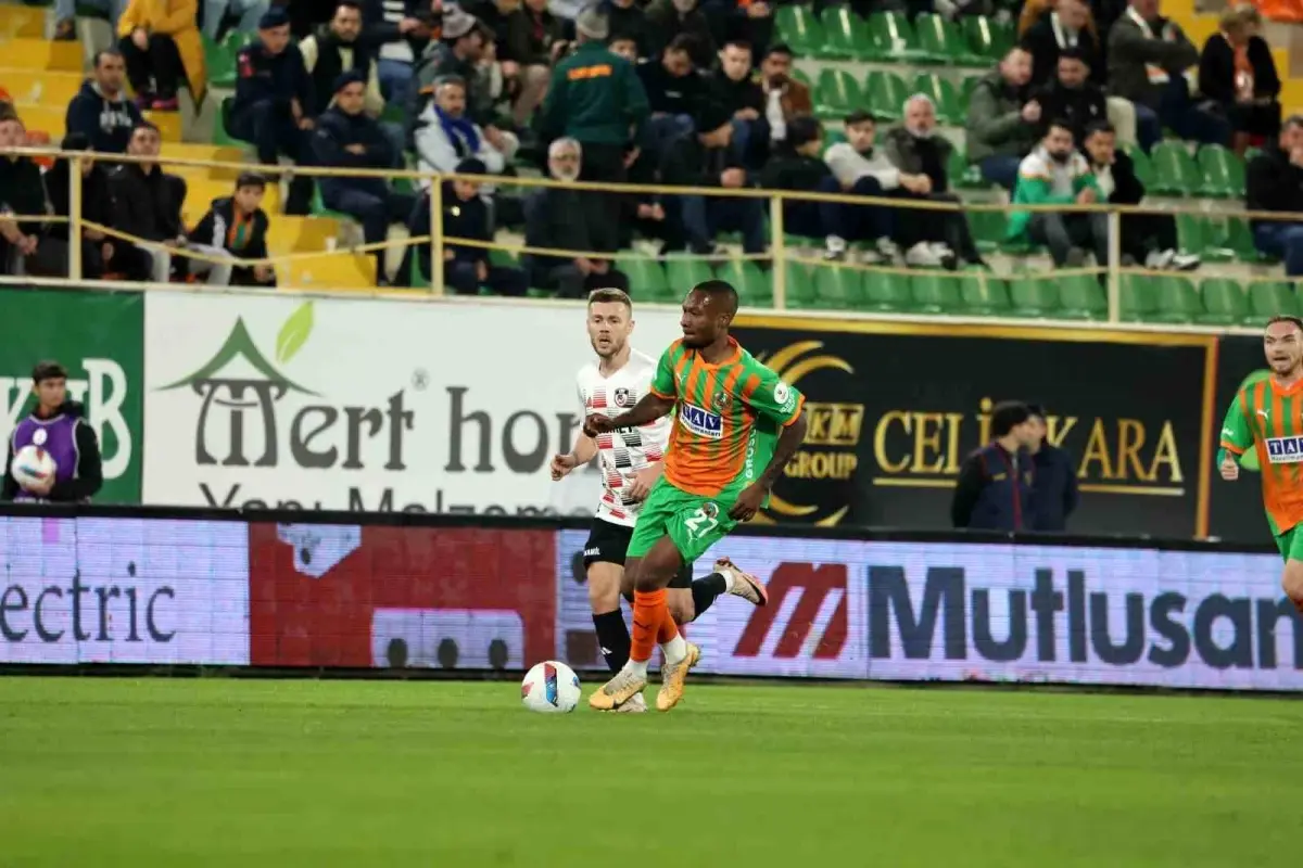 Alanyaspor - Gaziantep FK İlk Yarı Golsüz Geçti