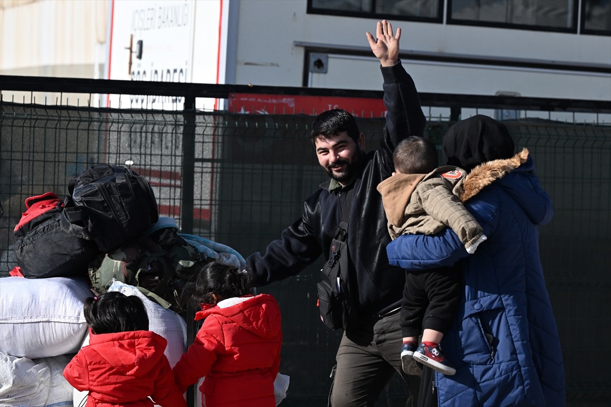 Suriyeliler Türkiye\'de Öğrendikleri Mesleklerle Dönüyor