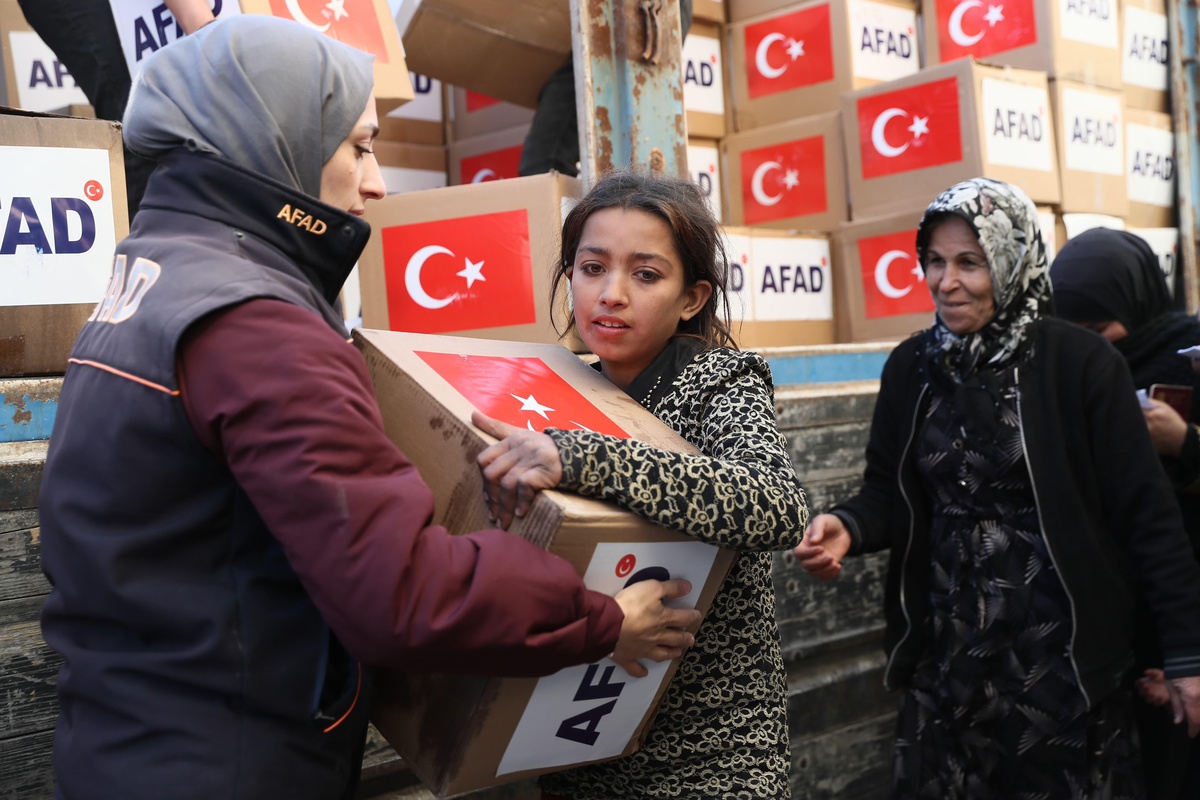 AFAD, Suriye\'ye Dönüş Yapan Ailelere Gıda Desteği Sağladı