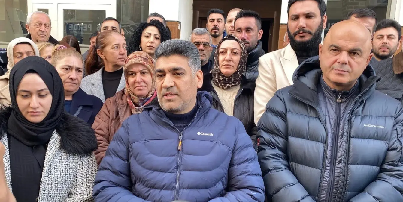 AK Parti İl Başkanlığına Molotof Saldırısı