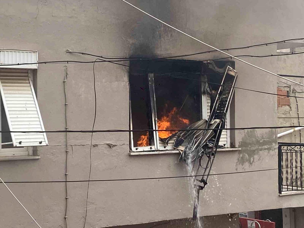 Manisa\'da Yangın Korku Dolu Anlar Yaşattı