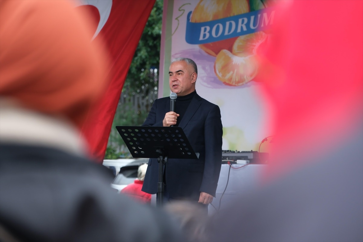 Bodrum\'da Mandalina Festivali Coşkusu