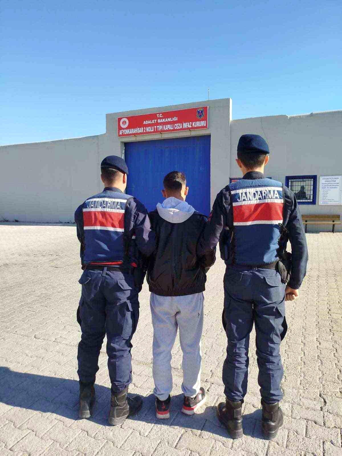 Cinsel İstismar Suçlusuna Jandarma\'dan Yakalama
