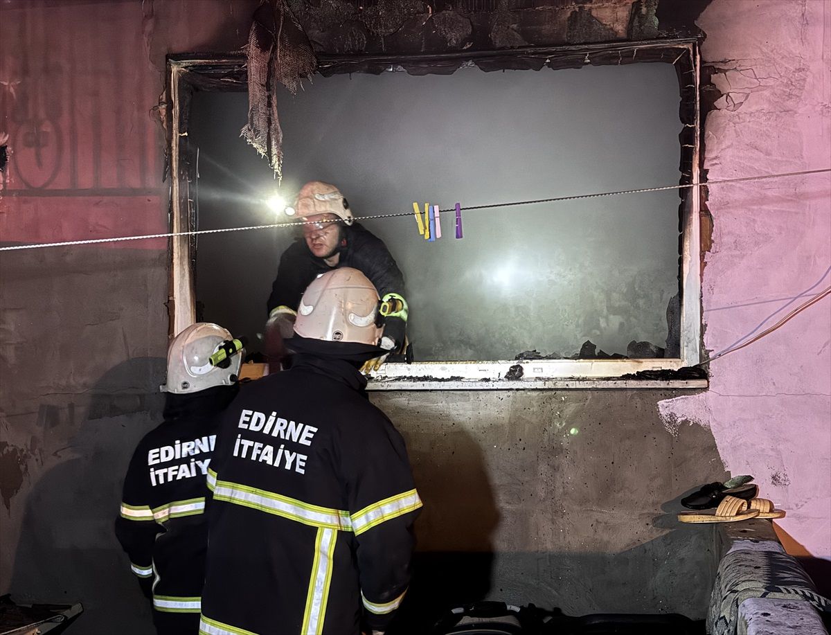 Edirne\'de Tek Katlı Evde Yangın
