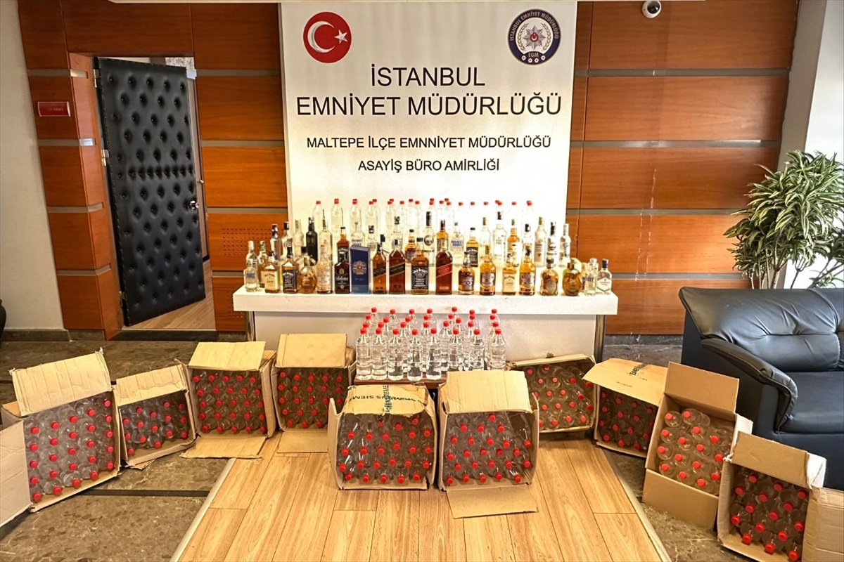 İstanbul\'da Kaçak Tütün ve Sahte İçki Operasyonu