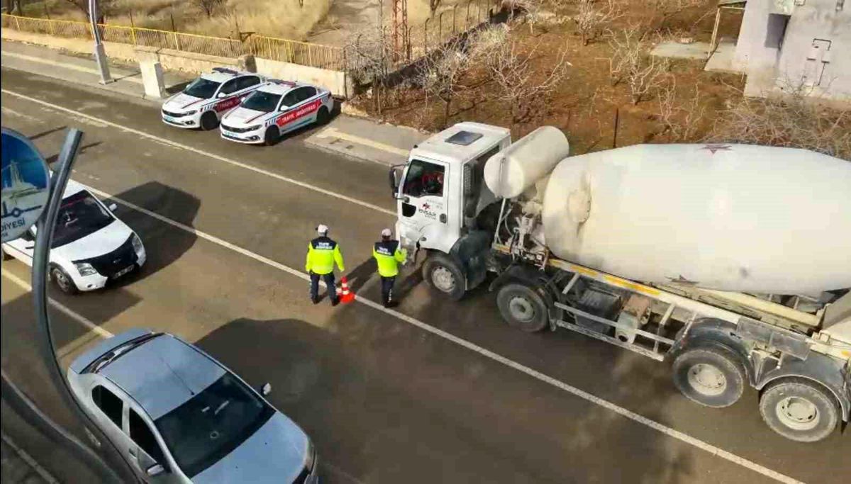 Siirt\'te Dronlu Trafik Denetimi