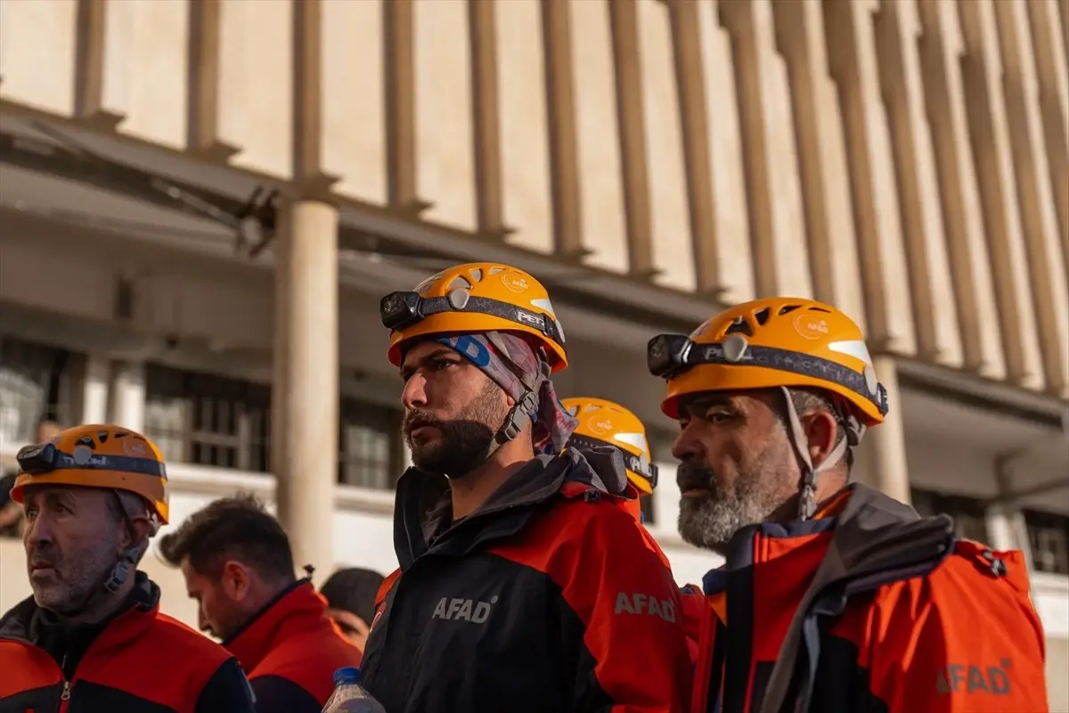 AFAD, Sednaya Hapishanesi\'nde Kurtarma Çalışmalarına Başladı