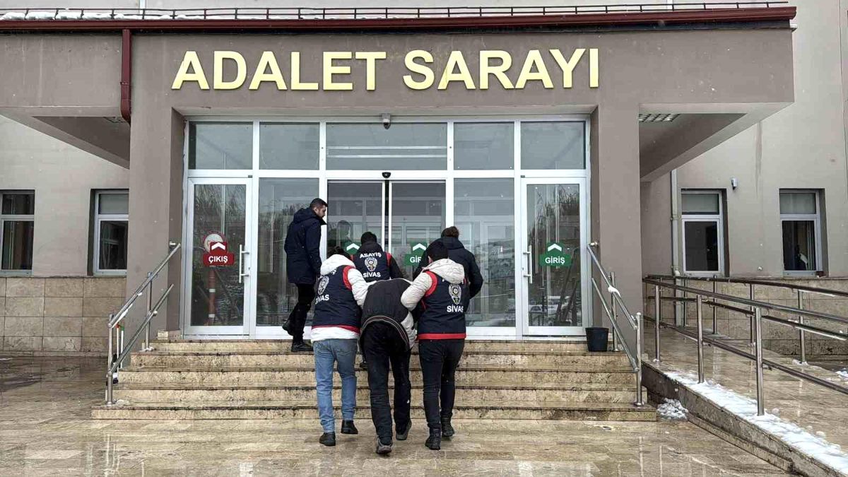 Sivas\'ta Aile İçinde Cinayet