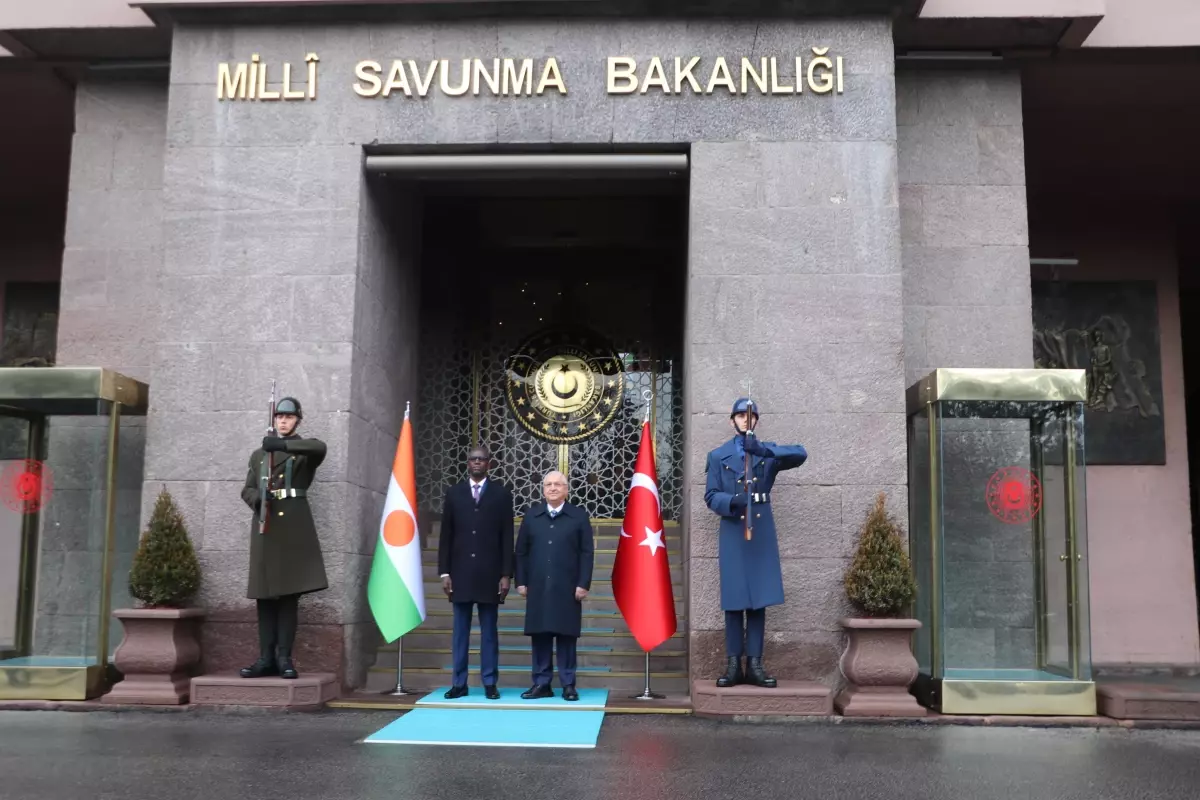 Bakan Güler, Nijer Savunma Bakanı Mody ile Görüştü