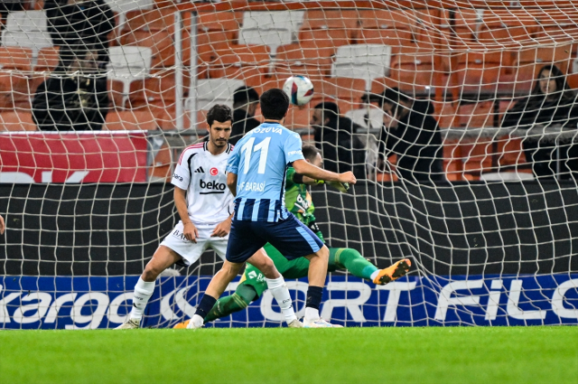 Beşiktaş, Adana Demirspor'a deplasmanda 2-1 mağlup oldu