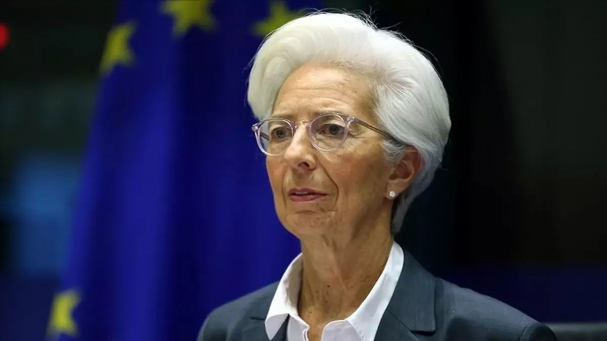 Lagarde: Dezenflasyon Süreci İyi Yolda, Ancak Ekonomik Büyüme Riskleri Artıyor