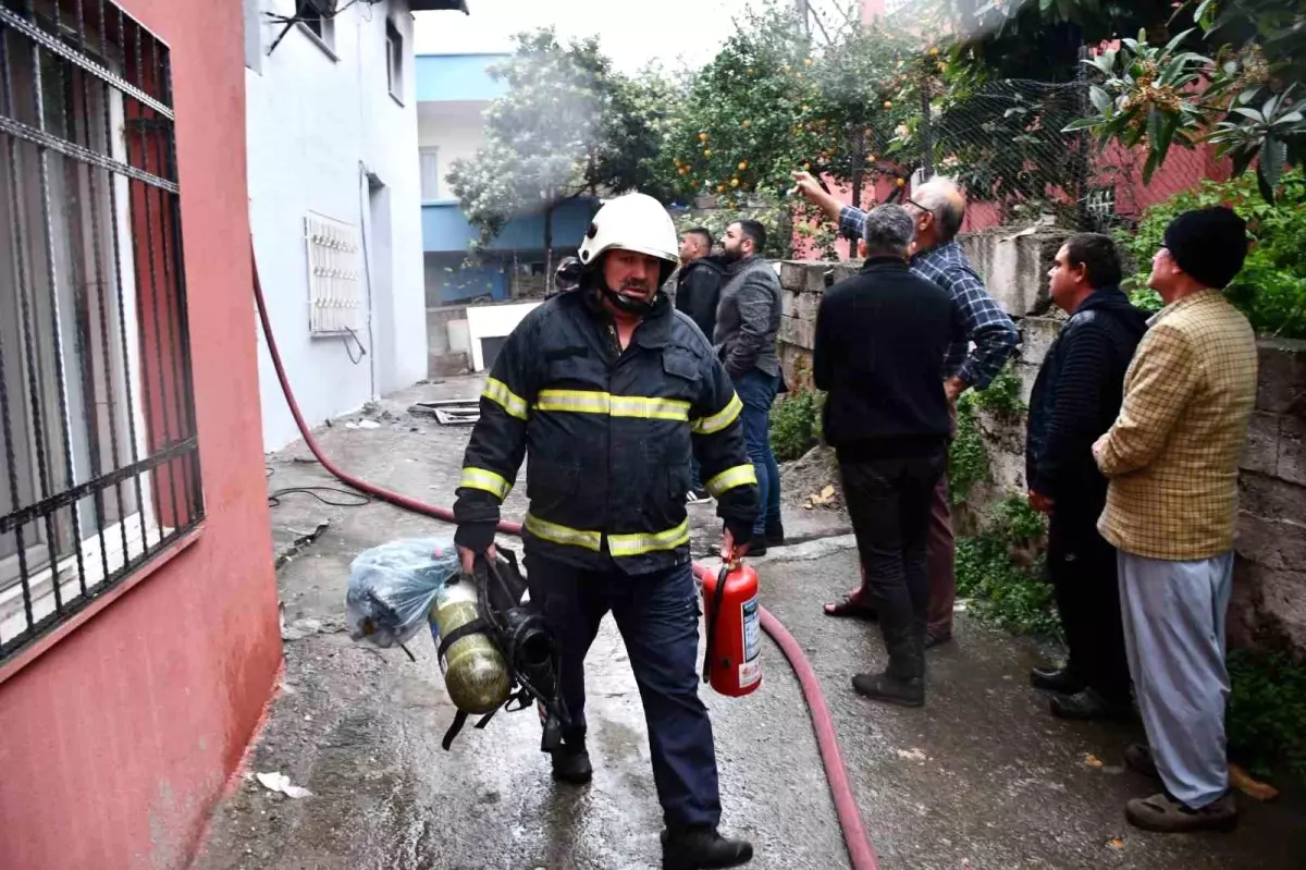 Hatay\'da Yangın: Ev Kullanılmaz Hale Geldi