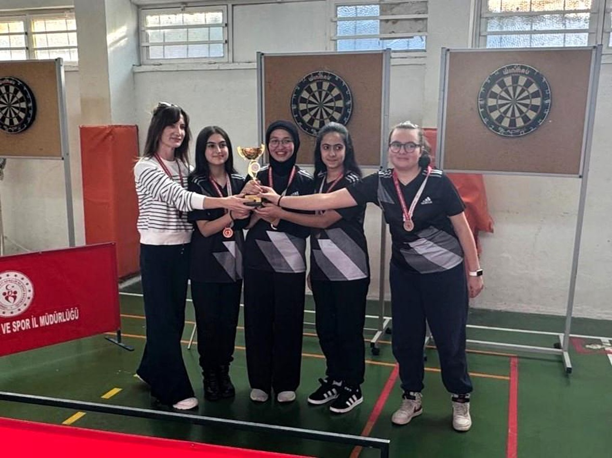Manisa\'da Okul Sporları Dart ve Voleybol İl Birinciliği Müsabakaları Tamamlandı