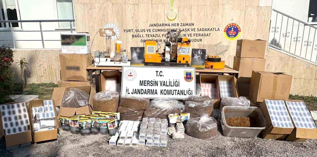 Mersin\'de Kaçak Tütün Operasyonu: 73 Bin Makaron Ele Geçirildi