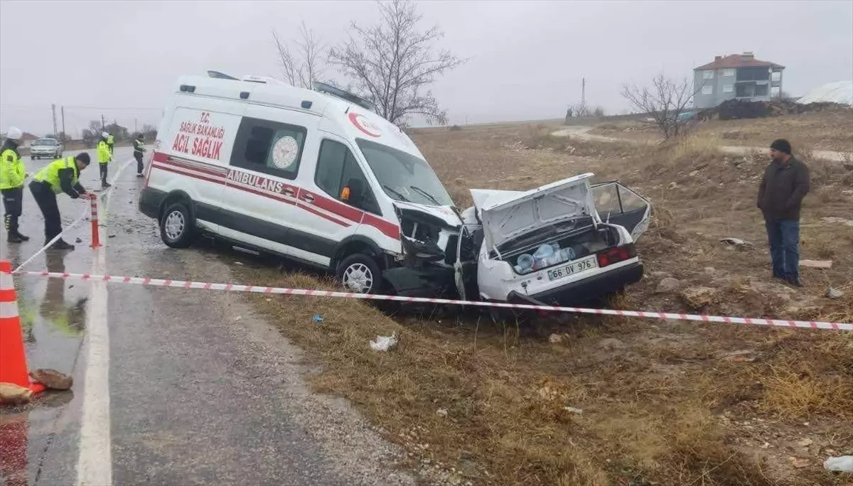 Yozgat\'ta Ambulans-Otomobil Çarpışması: 1 Ölü