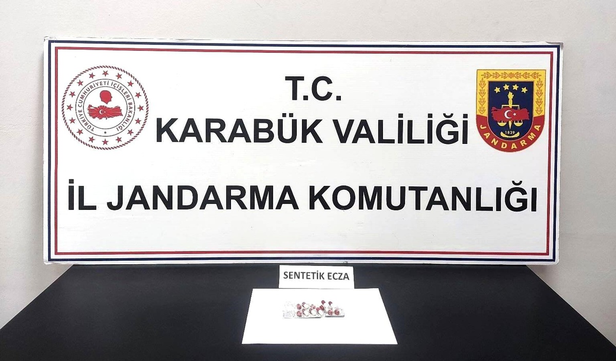 Karabük\'te 4 Kişi Sentetik Ecza ile Gözaltına Alındı
