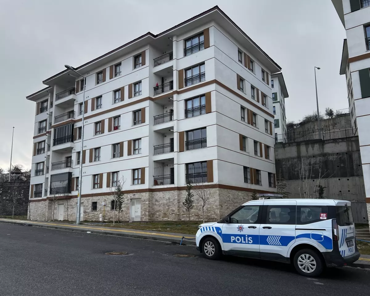 Kayseri\'de Balkondan Düşen Kadın Yaralandı