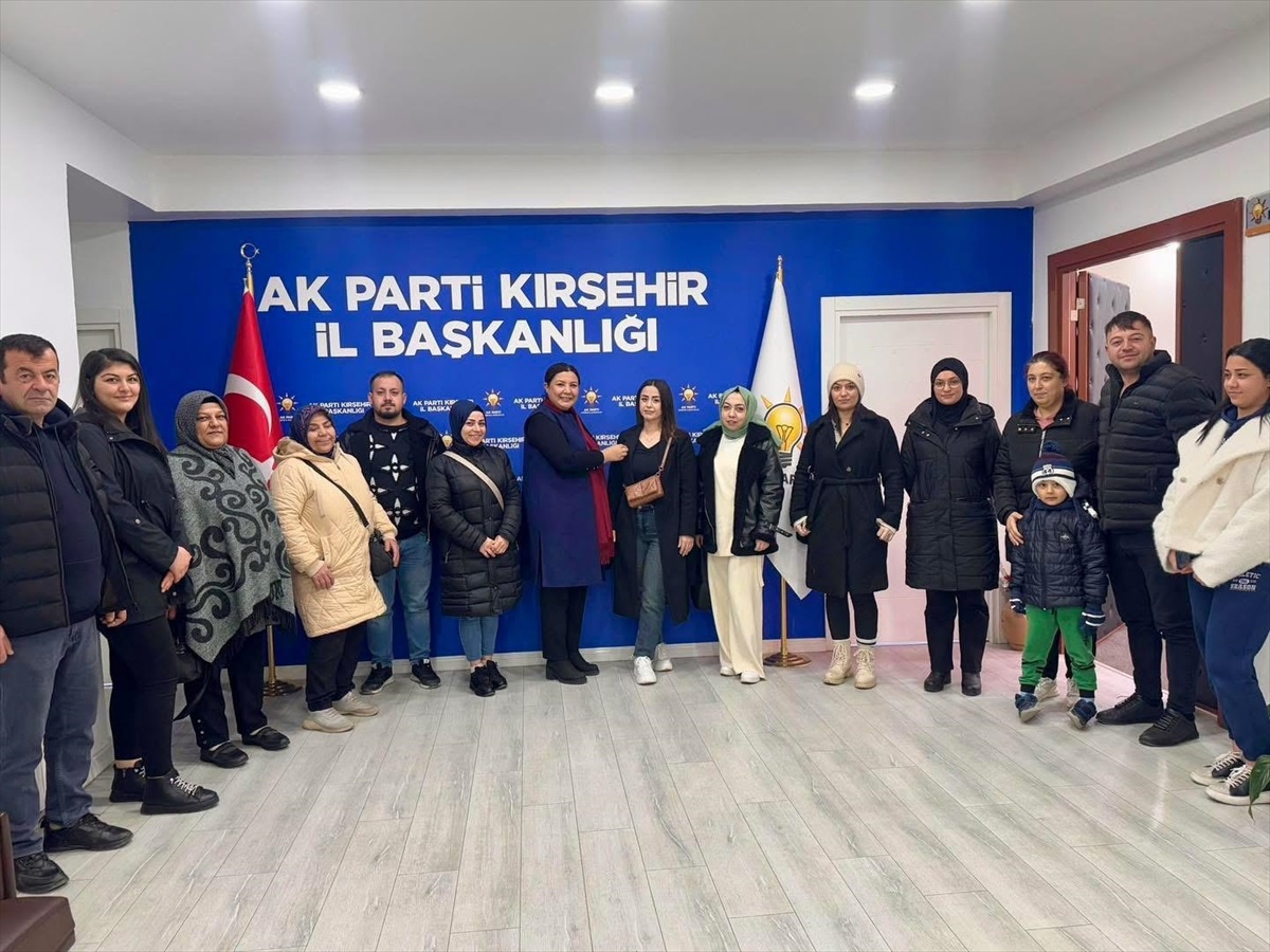 AK Parti Kırşehir\'e Yeni Üyeler Katıldı