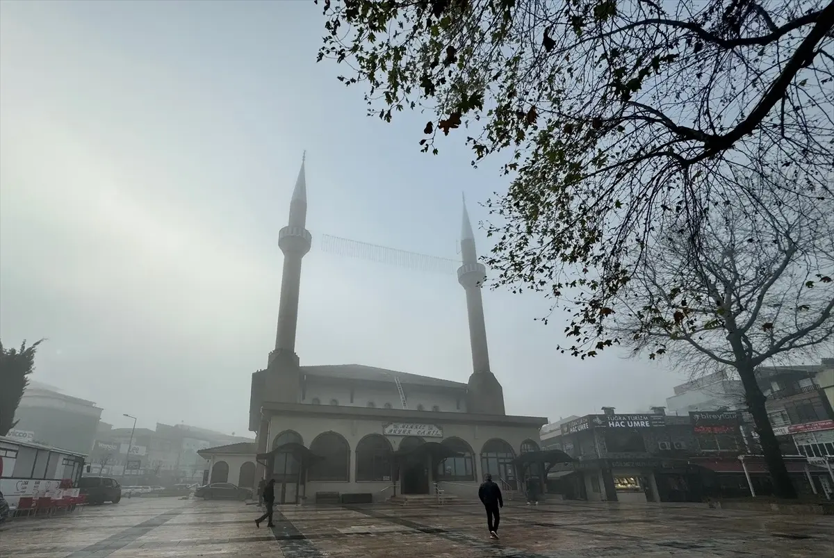 Düzce\'de Sis Nedeniyle Trafik Uyarıları