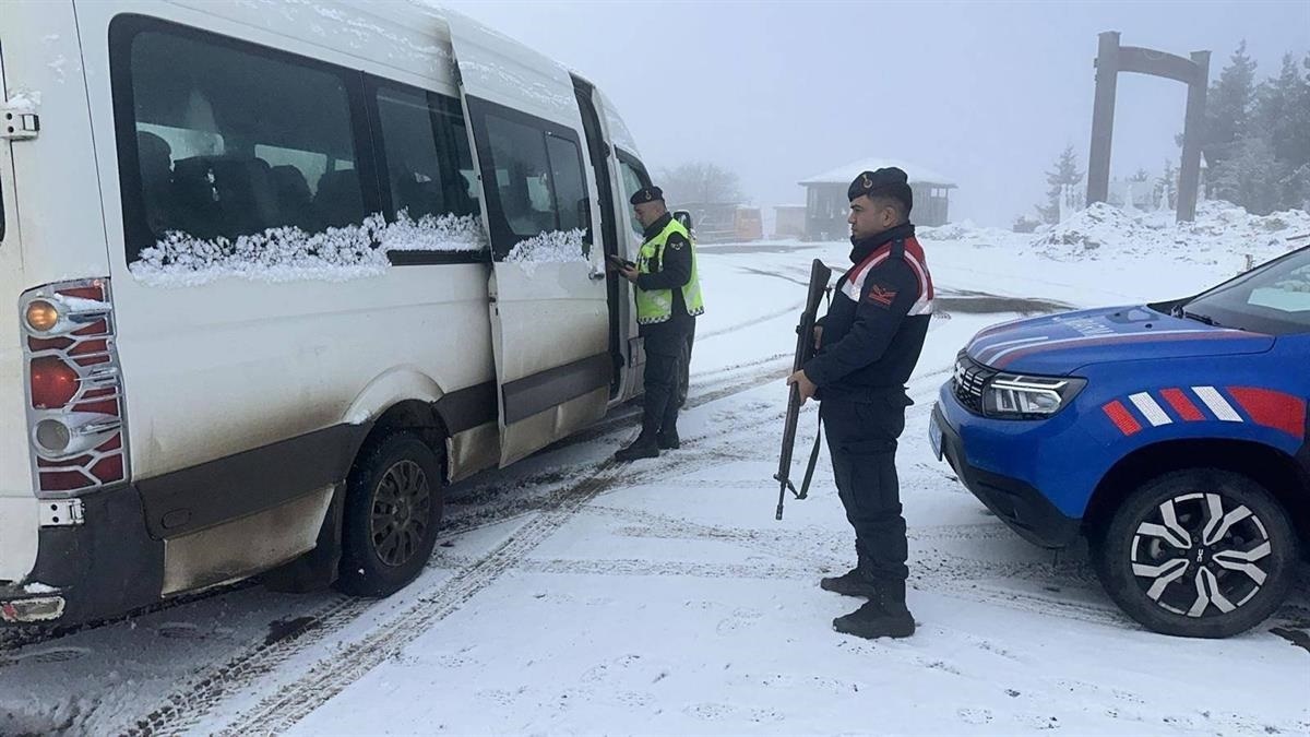 Artvin\'de 16 Düzensiz Göçmen Yakalandı