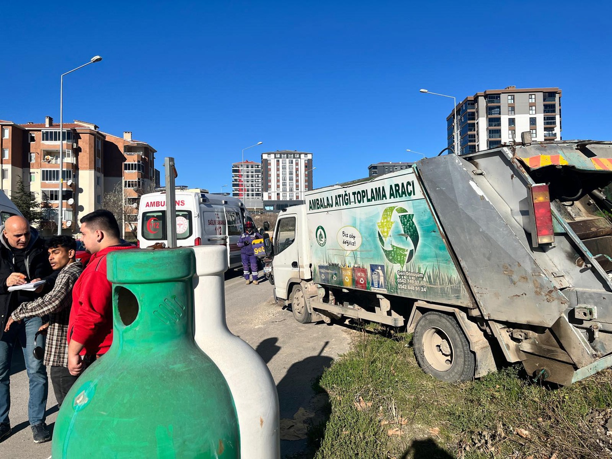 Edirne\'de Atık Toplama Aracına Silahlı Saldırı: 2 Yaralı