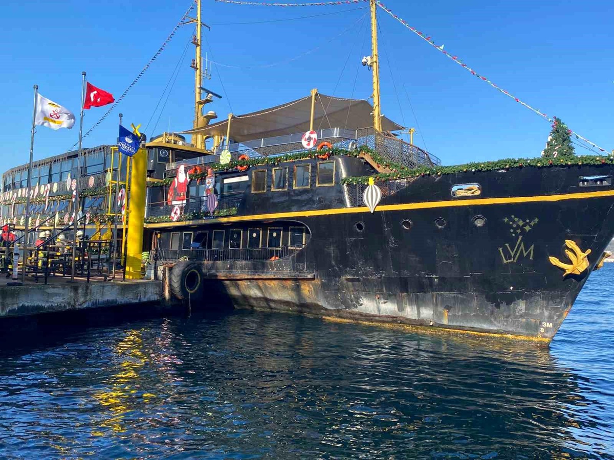 Beylerbeyi\'nde Vapurda Yangın