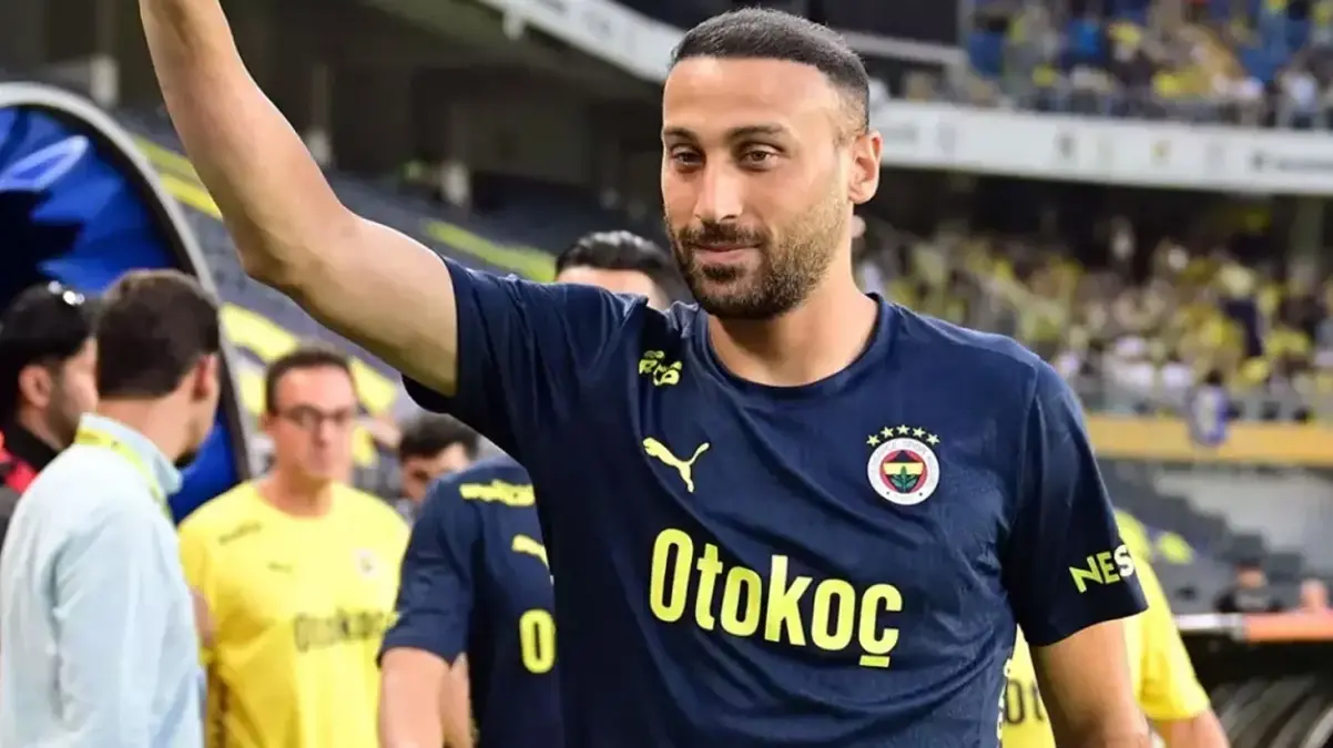 Cenk Tosun Fenerbahçe\'den ayrılıyor