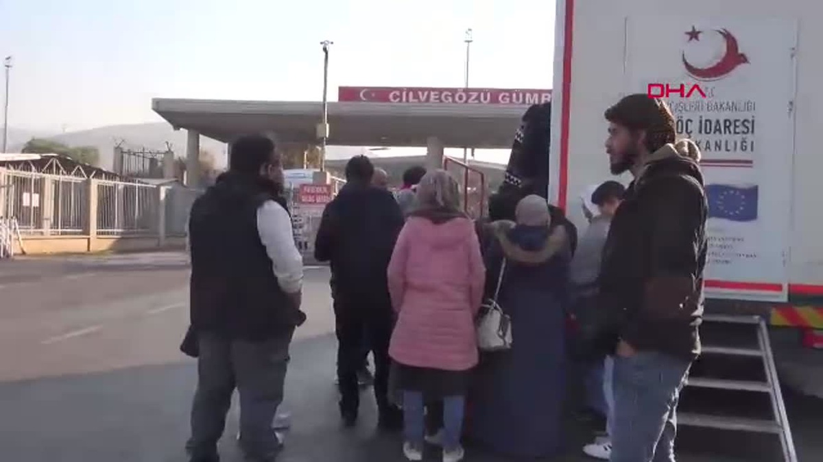 Suriyelilerin Şam\'a Dönüşü Sürüyor