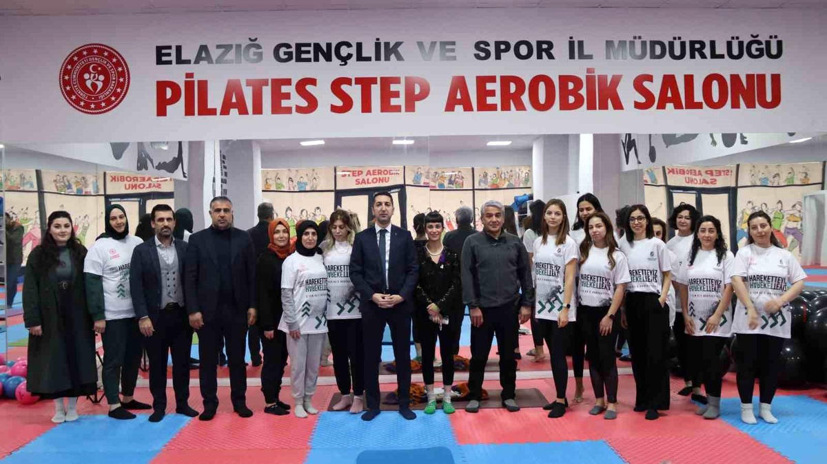 Elazığ\'da Yoga Antrenör Kursu Düzenleniyor