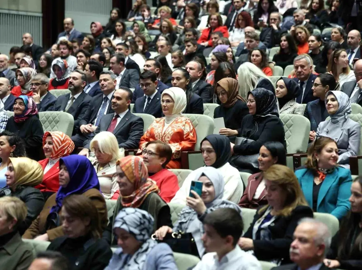 Emine Erdoğan: "Özümüzü güçlendirerek sınırlarımızın ötesine ulaşacağız"