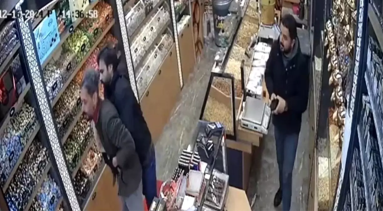 Şeker Nefes Borusuna Kaçtı, Heimlich ile Kurtarıldı