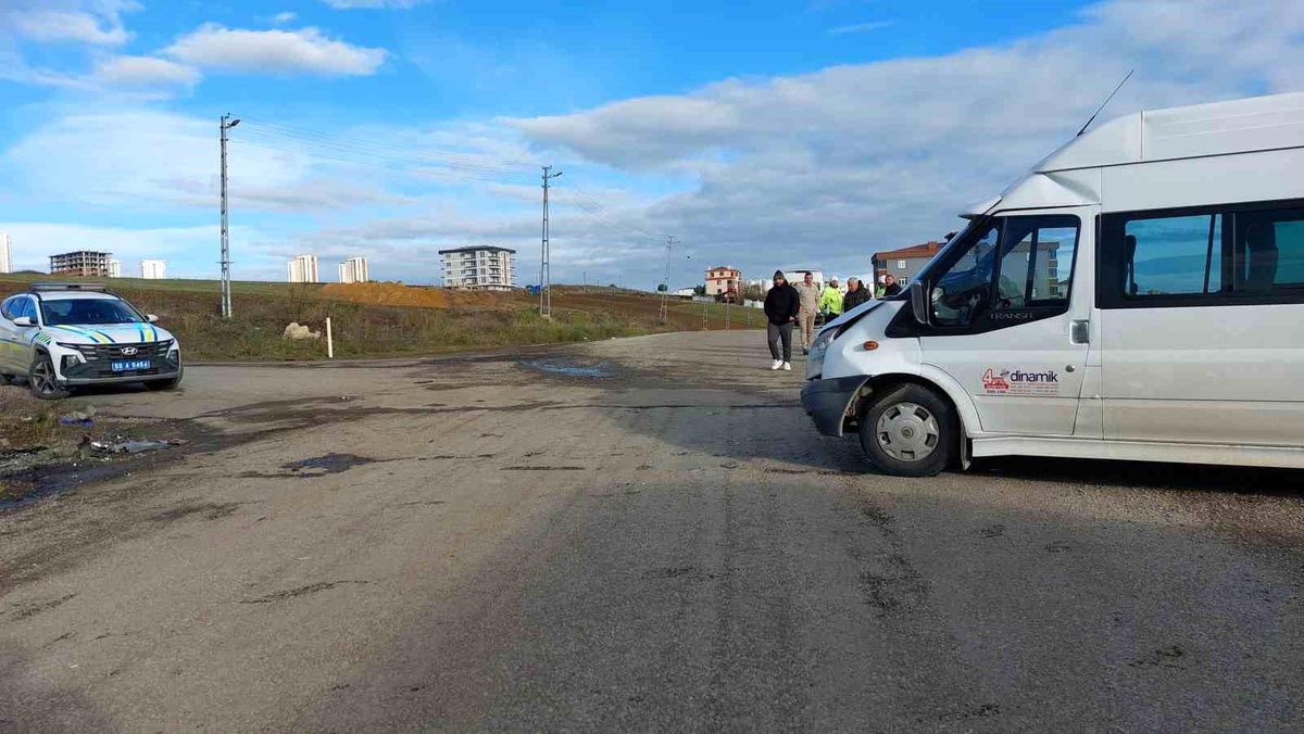 Samsun\'da Okul Servisi Kaza Yaptı