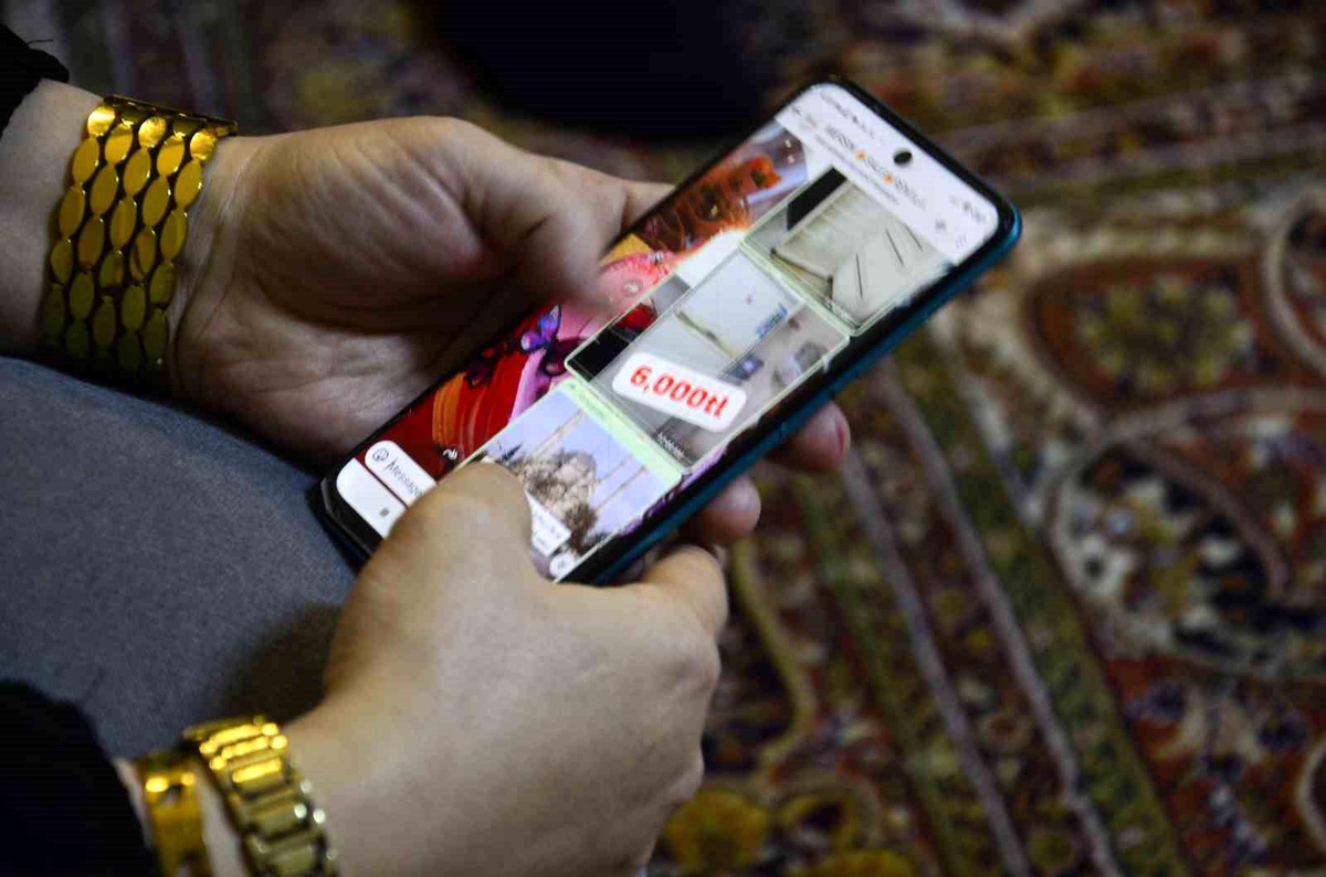 Mersin\'de Suriyeliler Whatsapp Grubunda Eşyalarını Satıyor