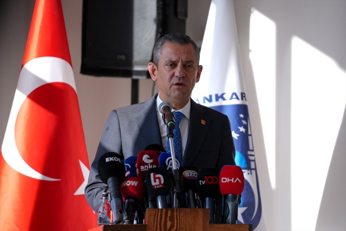 CHP Genel Başkanı Özel, gazetecilerin sorularını yanıtladı Açıklaması