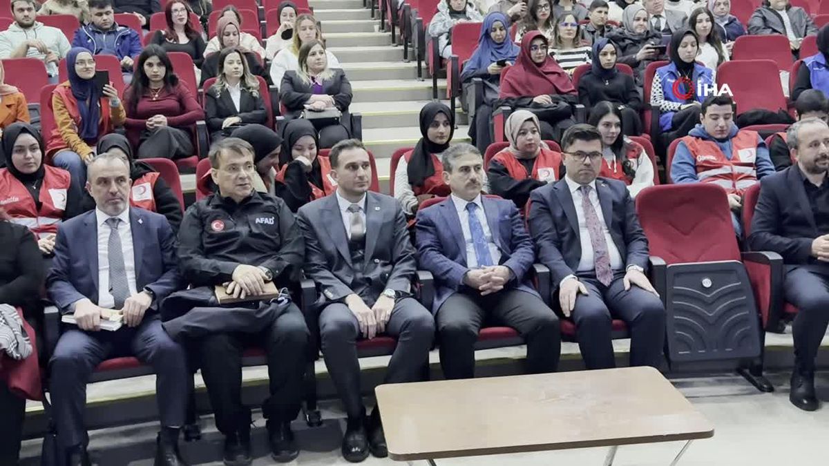 Düzce\'de Gençlik Çalıştayı Yapıldı