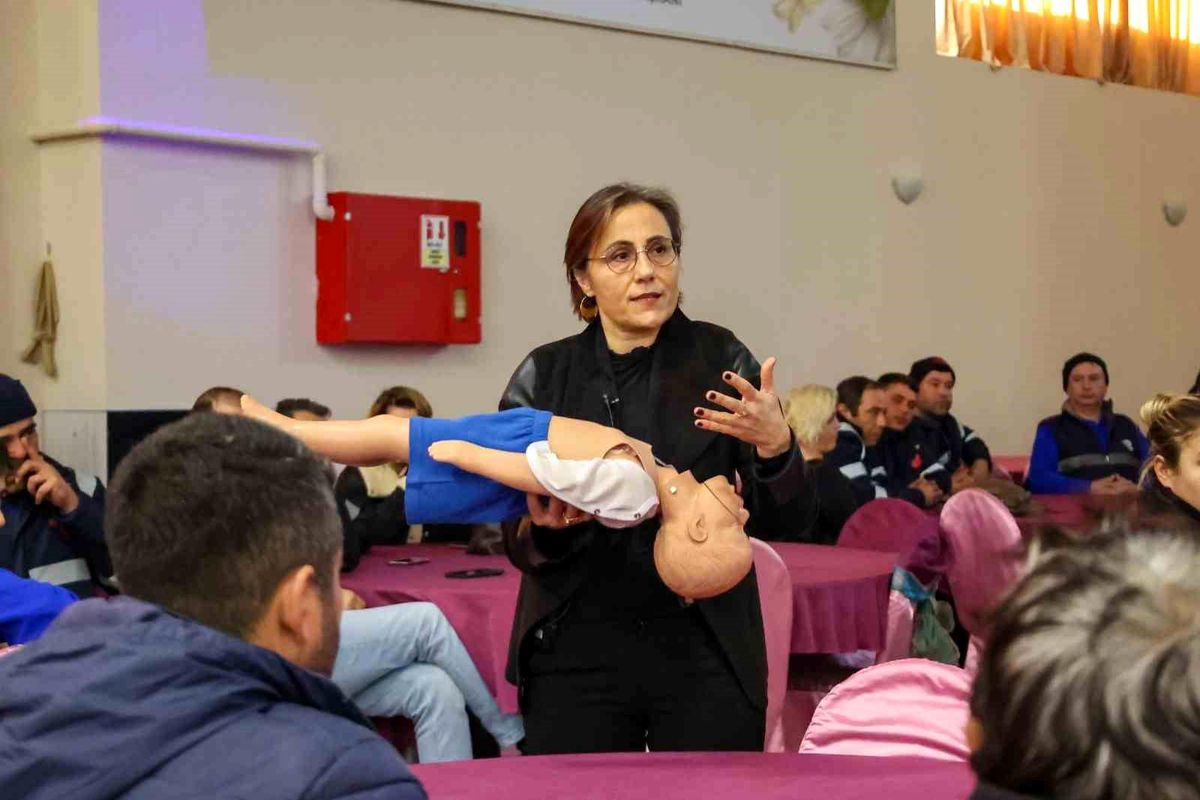 Efeler Belediyesi\'nden İş Sağlığı ve Güvenliği Eğitimi