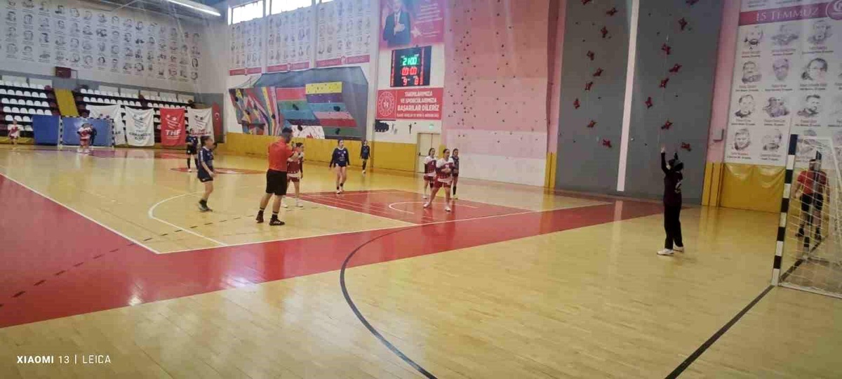 Elazığ\'da şampiyon Bingöl Spor Lisesi