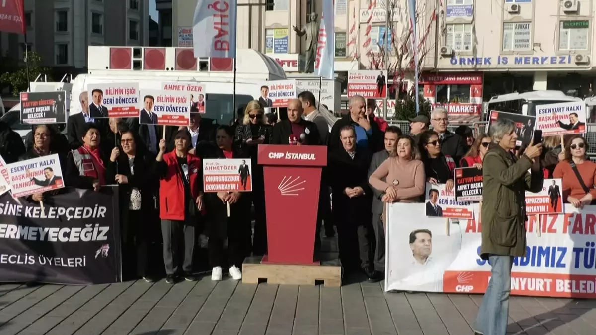 Esenyurt\'ta Demokrasi Nöbeti Sürüyor... Fındıklı Belediye Başkanı Çervatoğlu: "Bir Milim Parmağımızı Eğdiremeyeceksiniz."