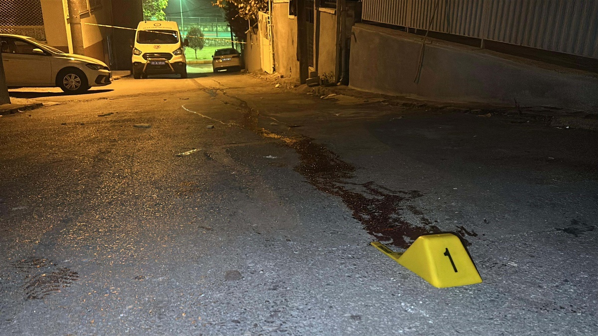 İzmir\'de Anten Tamiri Sırasında Genç Adamın Ölümü