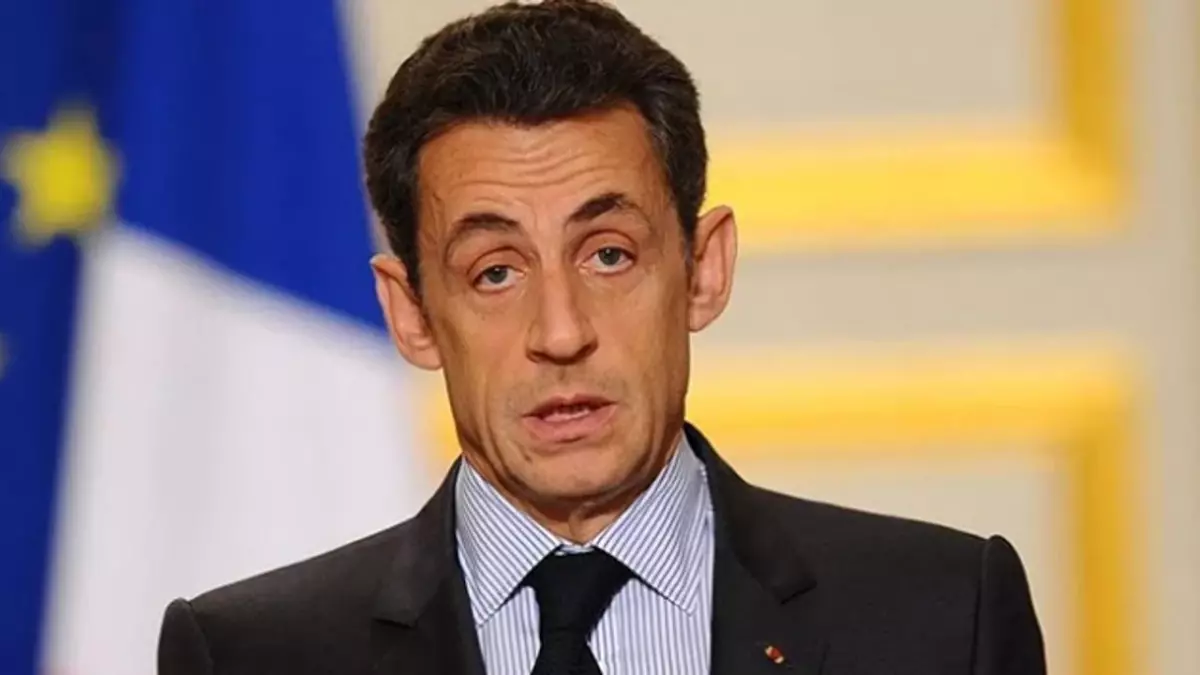 Nicolas Sarkozy\'nin \'Telekulak\' Davasındaki Ev Hapsi Yargıtay Tarafından Onandı