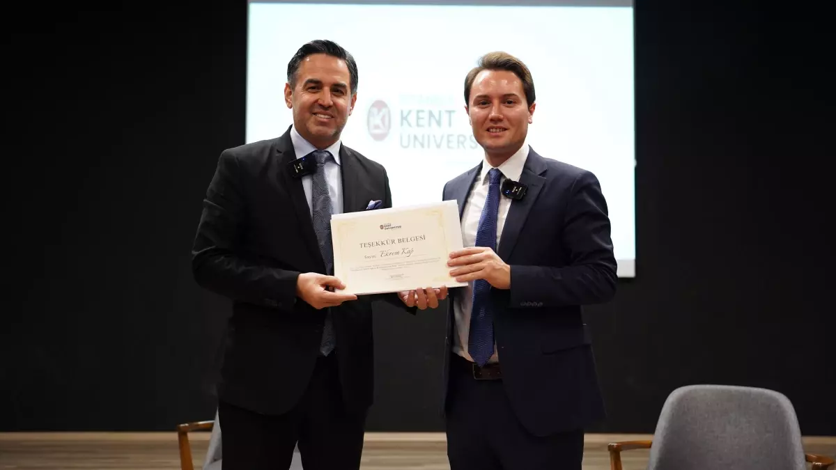 İstanbul Kent Üniversitesi\'nde STK\'ların İş Dünyasındaki Rolü Semineri