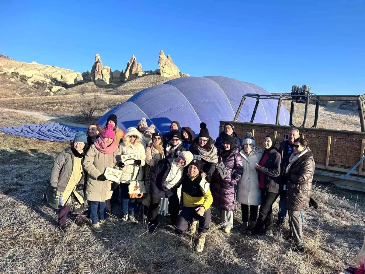 Kapadokya\'da Sıcak Hava Balonları Yeniden Uçuşta