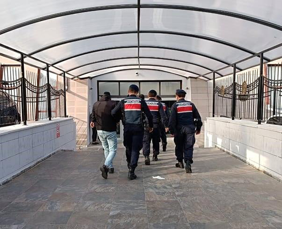 Eskişehir\'de 4 Suçlu Yakalandı