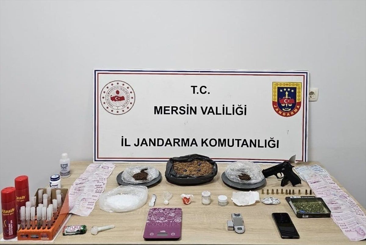 Mersin\'de Uyuşturucu Operasyonu: 3 Gözaltı